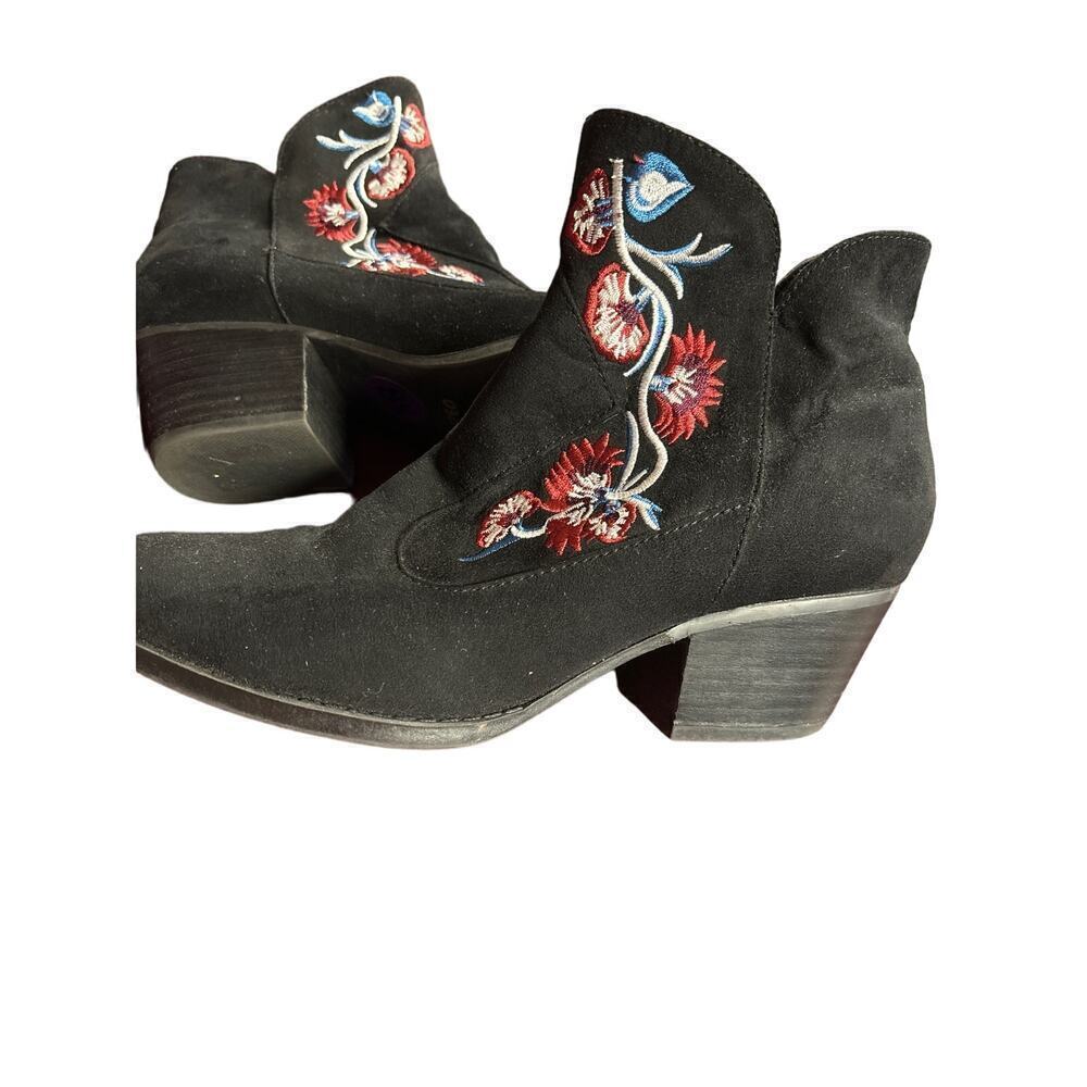Carlos boho western floral embroidered black ankle boots booties 8.5